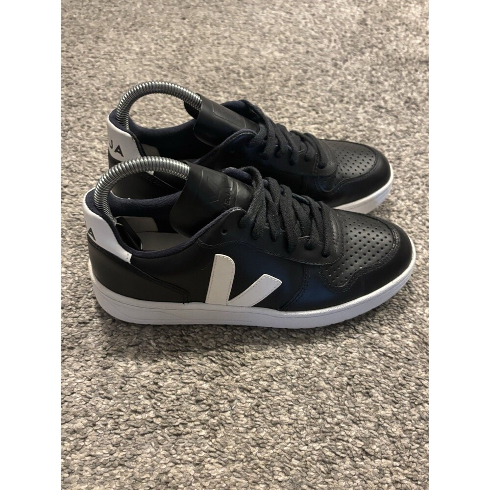 Veja V-10 Sneakers Women's Size 6 Black Leather Low Top Perforated Shoes